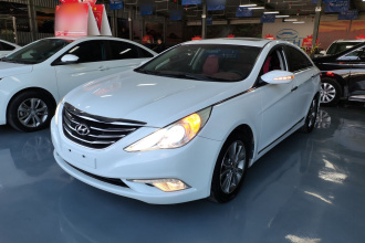 现代 索纳塔 2015款 经典 2.4L 自动领先版 国IV