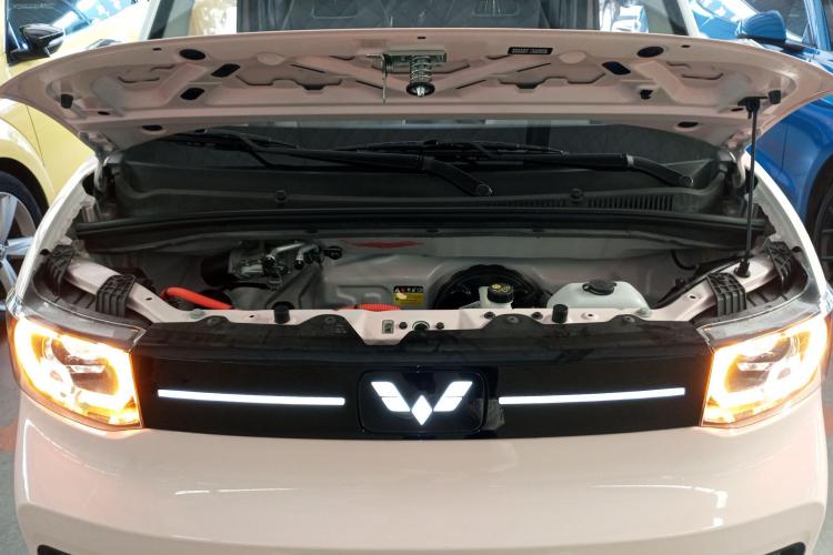 五菱汽车 宏光MINIEV 2022款 马卡龙时尚款 磷酸铁锂机舱底盘24