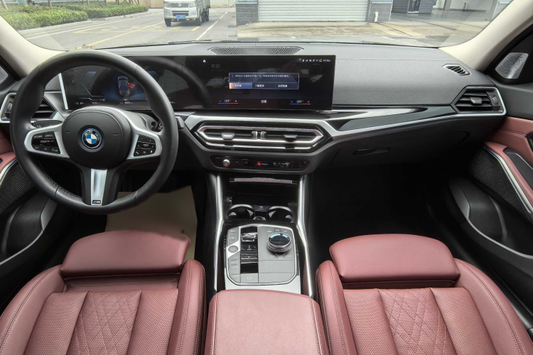 宝马i3 2022款 eDrive 35 L中控内饰7003