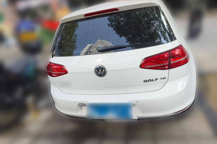 大众 高尔夫 2015款 1.4TSI 自动豪华型车身外观6