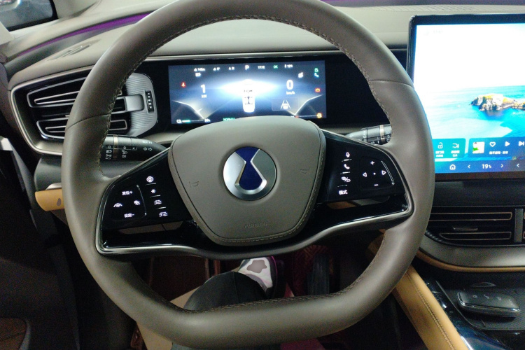 腾势D9 2022款 DM-i 970 四驱旗舰型局部细节13