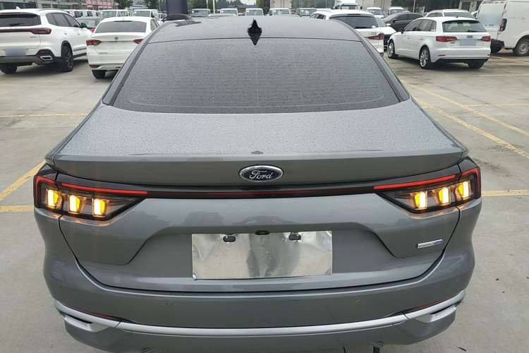 福特 蒙迪欧 2022款 改款 EcoBoost 245 豪华型车身外观6
