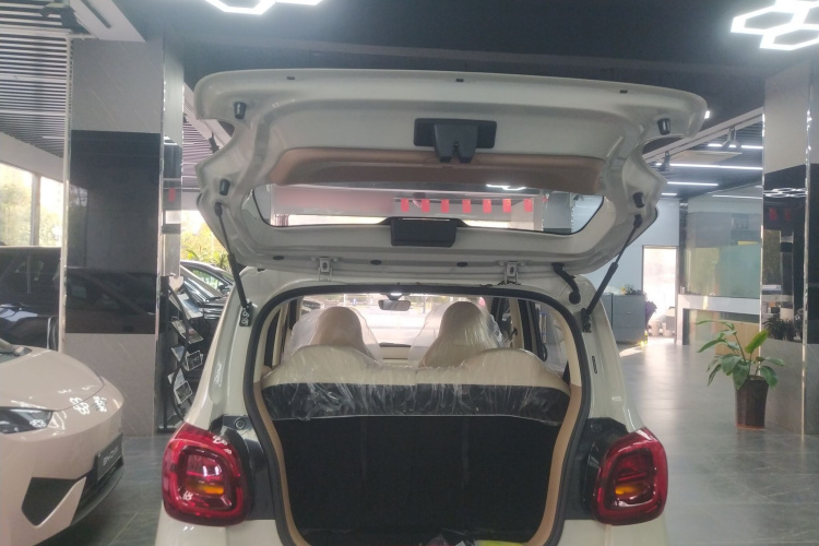 五菱汽车 宏光MINIEV 2025款 四门版 进阶款机舱底盘23