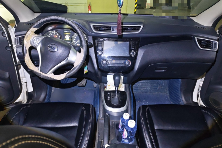日产 逍客 2016款 2.0L CVT精英版中控内饰12