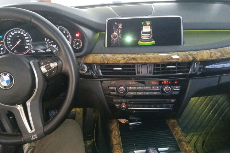 宝马X5（平行进口） 中控内饰7002