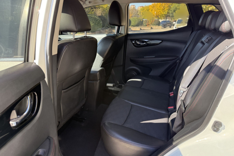 日产 逍客 2017款 2.0L CVT智享版 国V中控内饰7003