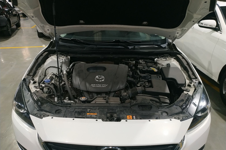 马自达3 昂克赛拉 2017款 三厢 1.5L 手动舒适型 国V机舱底盘24