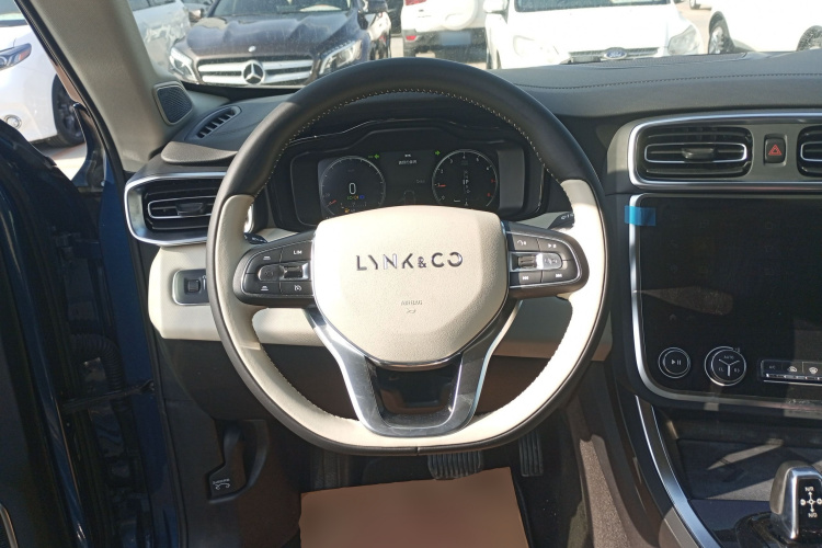 领克01 2019款 2.0T 两驱型Pro版 国VI中控内饰13