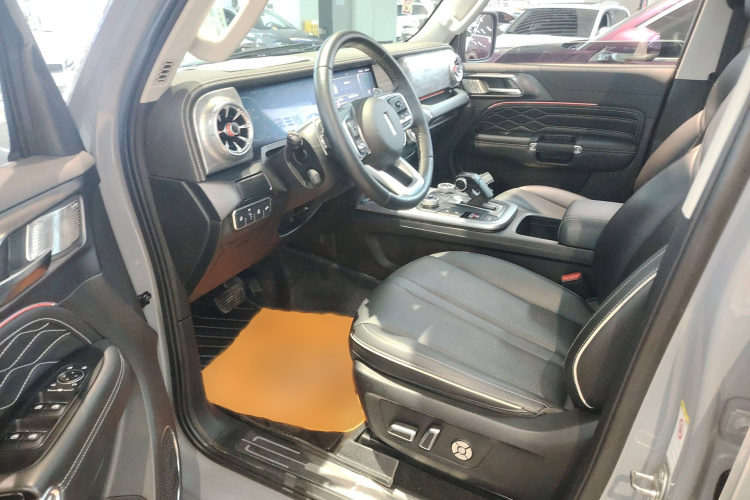 坦克300 2021款 越野版 2.0T 征服者中控内饰7003