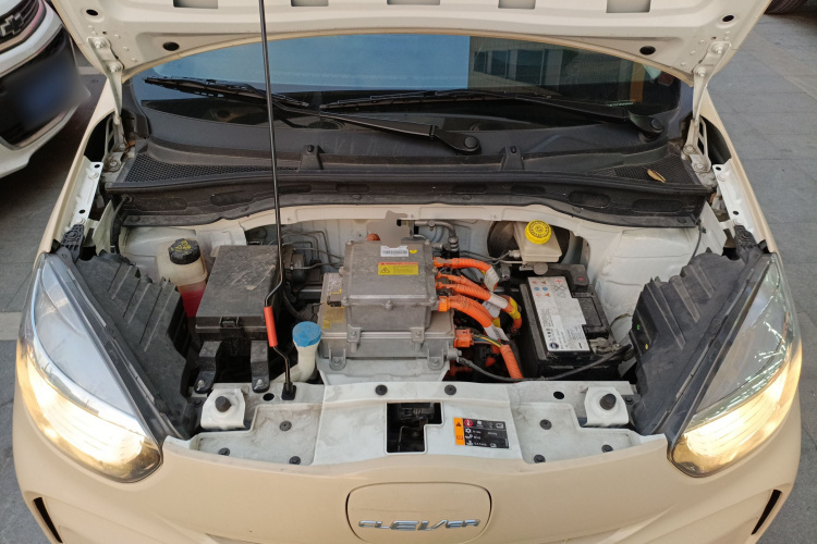 荣威 科莱威CLEVER 2021款 302km新四座超能版机舱底盘24