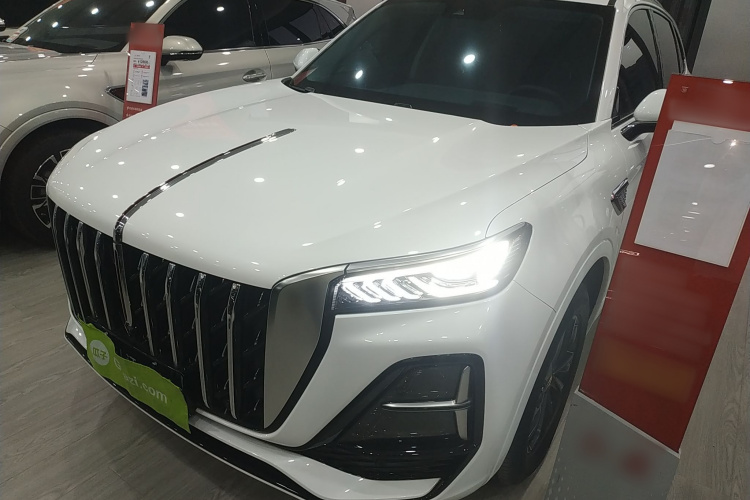 红旗HS5 2023款 2.0T 旗享Pro版车身外观1