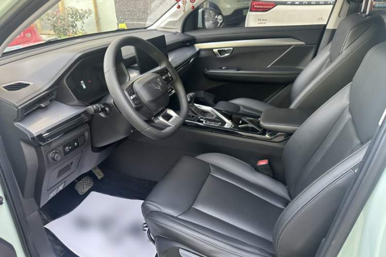 五菱汽车 五菱星辰 2021款 1.5T CVT星辉版中控内饰7002