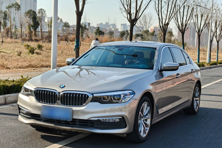 宝马5系 2018款 528Li 上市特别版车身外观6001