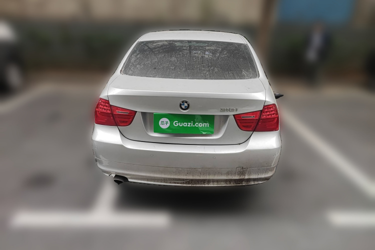 宝马3系 2011款 318i 领先型车身外观6