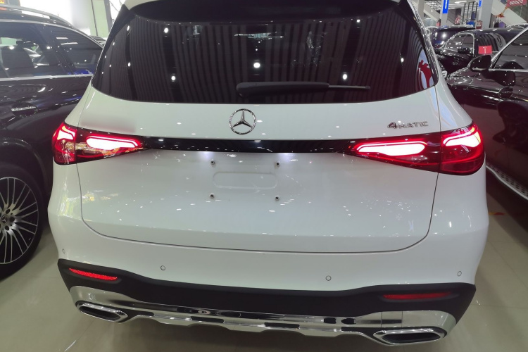 奔驰GLC 2023款 GLC 260 L 4MATIC 动感型 7座车身外观6