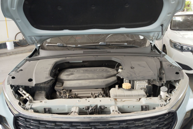 宝骏RS-3 2020款 1.5L CVT  24小时在线豪华型局部细节24