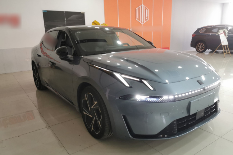 领克07 2024款 EM-P 126长续航 Ultra车身外观3