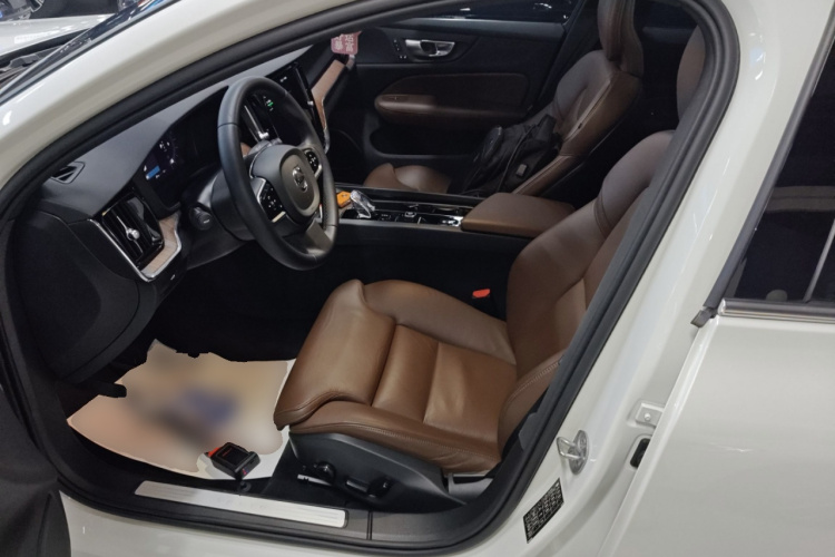 沃尔沃S60 2024款 B4 智远豪华版中控内饰19