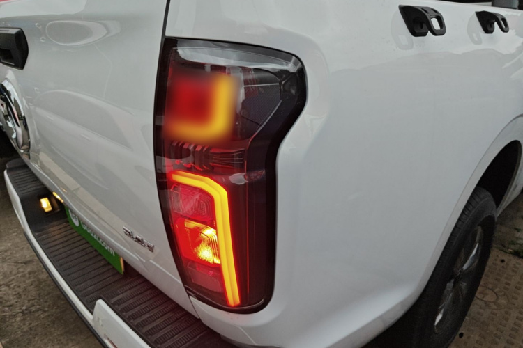 长城 炮 2024款 2.4T商用版自动柴油四驱精英型车身外观9