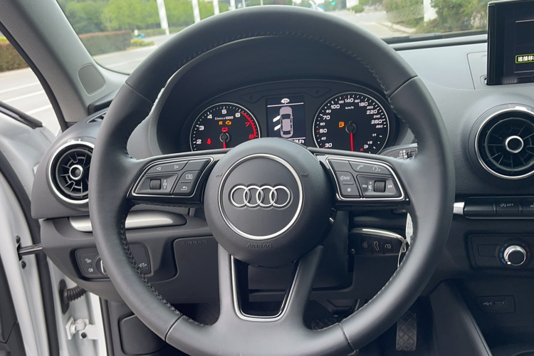 奥迪A3 2019款 Limousine 35 TFSI 进取型 国VI中控内饰7004