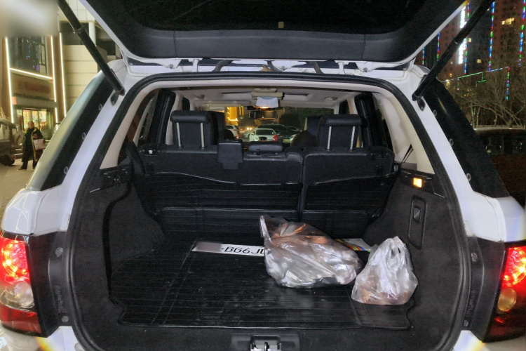 路虎 揽胜运动版 2013款 3.0 TDV6 柴油版局部细节23