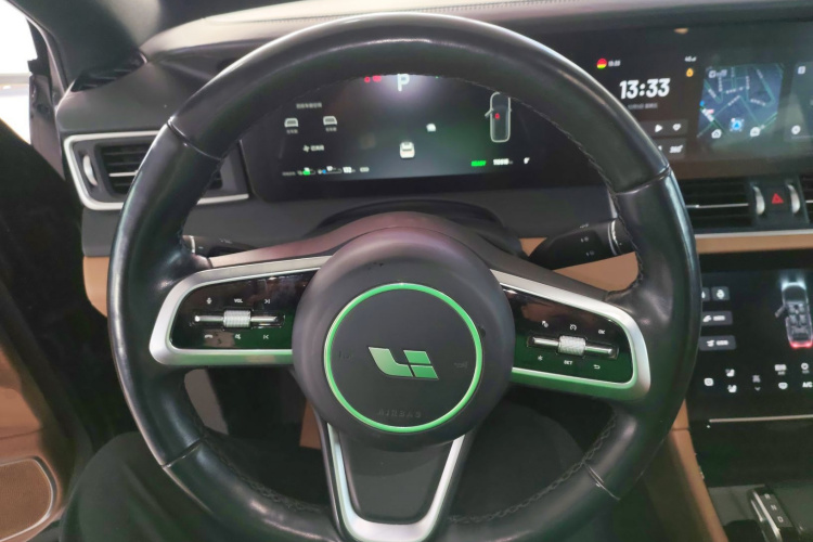 理想汽车 理想ONE 2021款 增程6座版中控内饰13