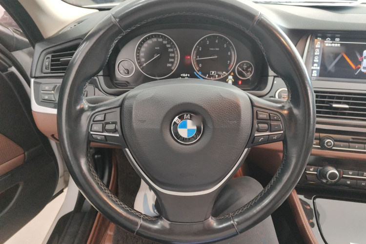 宝马5系 2017款 520Li 典雅型中控内饰13