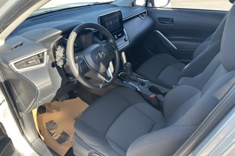 丰田 锋兰达 2022款 2.0L CVT精英版中控内饰7004