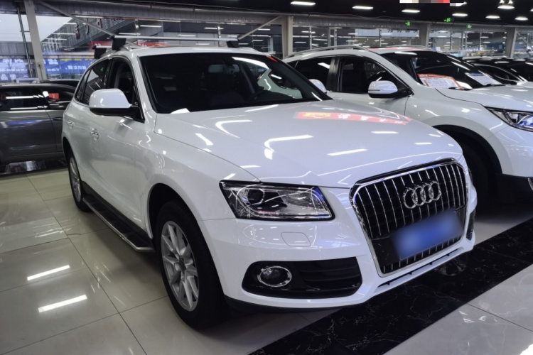 奥迪Q5 2016款 40 TFSI 进取型车身外观3