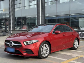 奔驰A级 2019款 改款 A 200 L 运动轿车