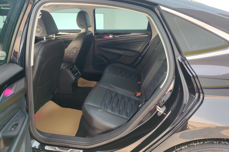 大众 帕萨特 2020款 330TSI 精英版 国VI中控内饰21