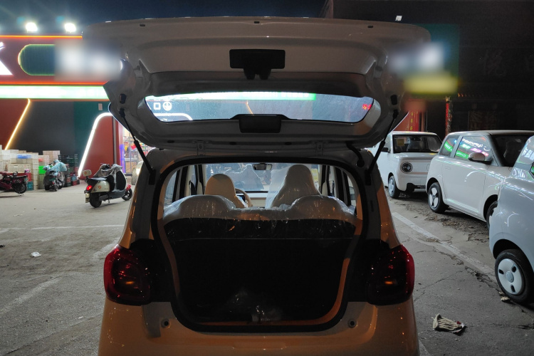 五菱汽车 宏光MINIEV 2025款 四门版 进阶款机舱底盘23