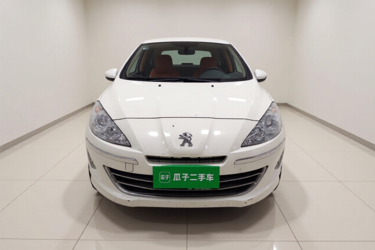 标致408 2013款 2.0L 自动舒适版车身外观2