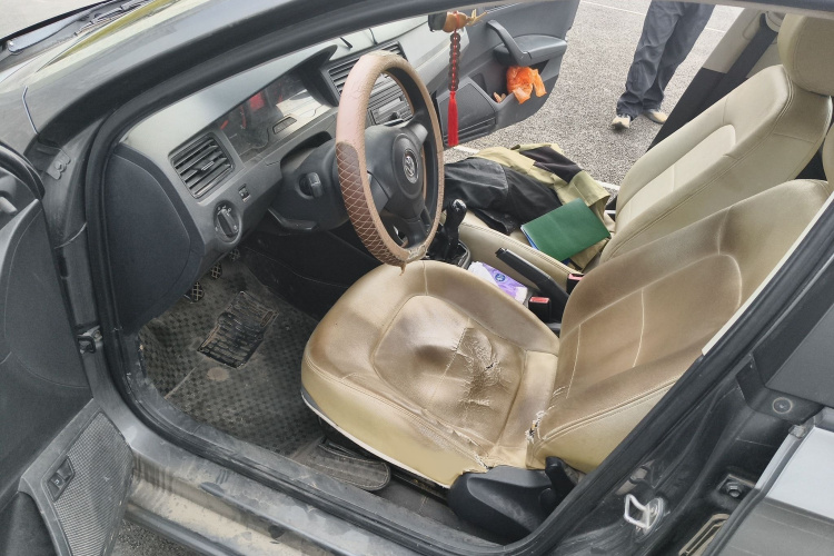 大众 桑塔纳 2015款 1.6L 手动风尚版中控内饰7003