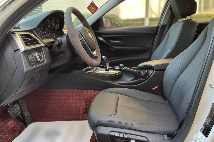 宝马3系 2017款 318Li 时尚型中控内饰7005