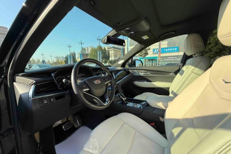 凯迪拉克XT6 2020款 改款 28T 六座四驱领先运动型中控内饰7008