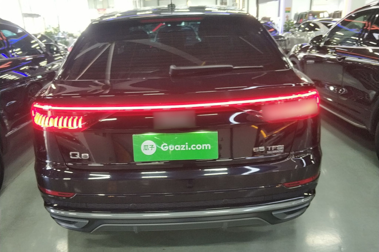 奥迪Q8 2019款 45 TFSI 臻选动感型车身外观6