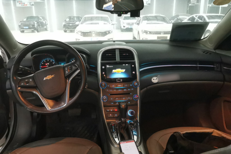 雪佛兰 迈锐宝 2014款 2.0L 自动豪华版中控内饰12