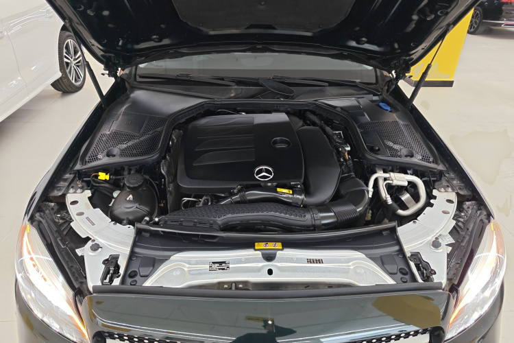 奔驰C级 2021款 C 200 L 时尚型运动版机舱底盘24