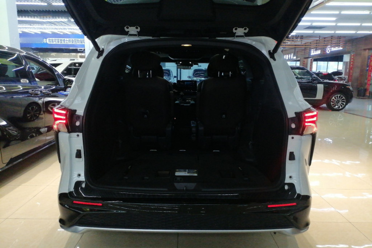 丰田 格瑞维亚 2022款 2.5L混动 旗舰版机舱底盘23