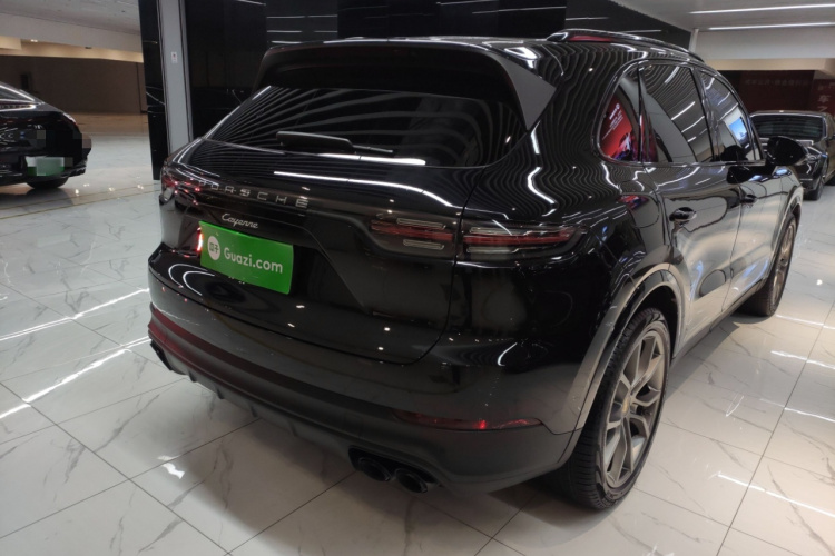 保时捷 2023款 Cayenne 3.0T车身外观7
