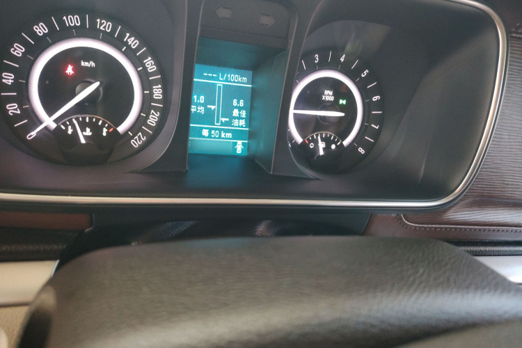 别克GL8 2017款 25S 舒适型 国V局部细节14