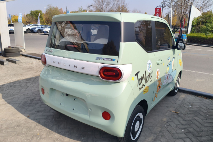 五菱汽车 宏光MINIEV 2024款 第三代 215km 青春版车身外观7