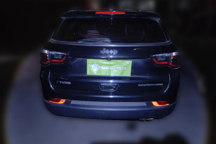 Jeep 指南者 2020款 220T 自动领先版车身外观6