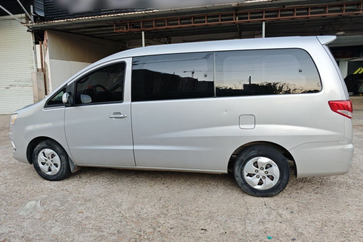 江淮瑞风 瑞风M4 2018款 2.0L 手动速运版车身外观4