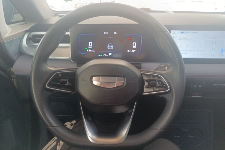 吉利几何E萤火虫 2022款 401KM 霹雳虎 4座中控内饰13