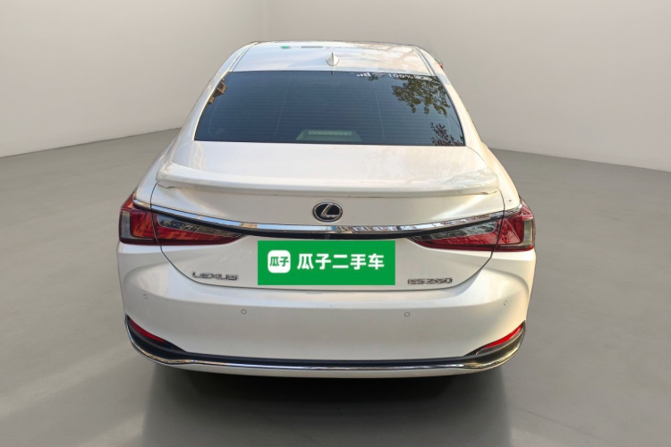 雷克萨斯ES 2023款 200 卓越版车身外观6