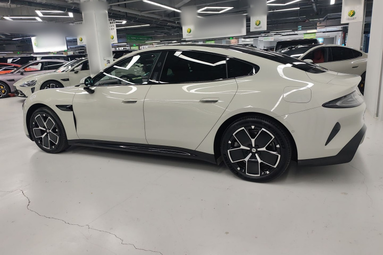 小米汽车 小米SU7 2024款 后驱长续航智驾版车身外观4