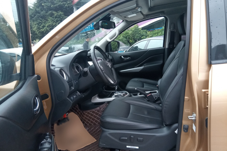 日产 途达 2020款 2.5L XV 4WD 自动四驱旗舰版局部细节19