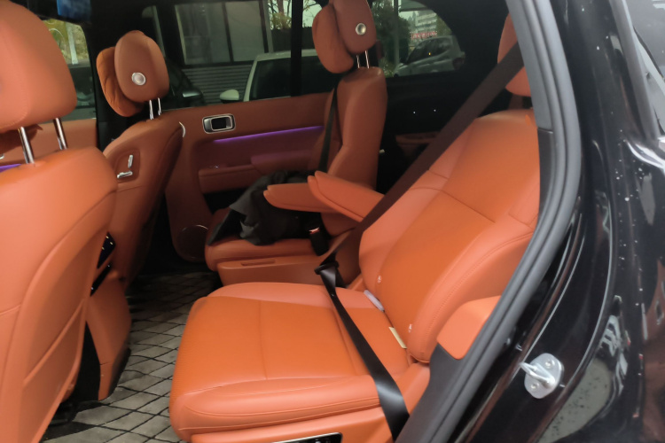 理想汽车 理想L8 2024款 Ultra中控内饰7004